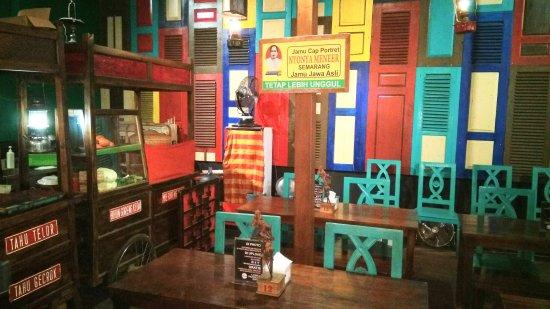 Kedai Kuno Tjap Djamoe Bar